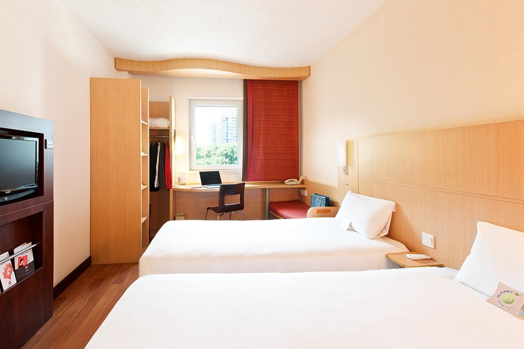 Ibis Leshan City Center Kamer foto