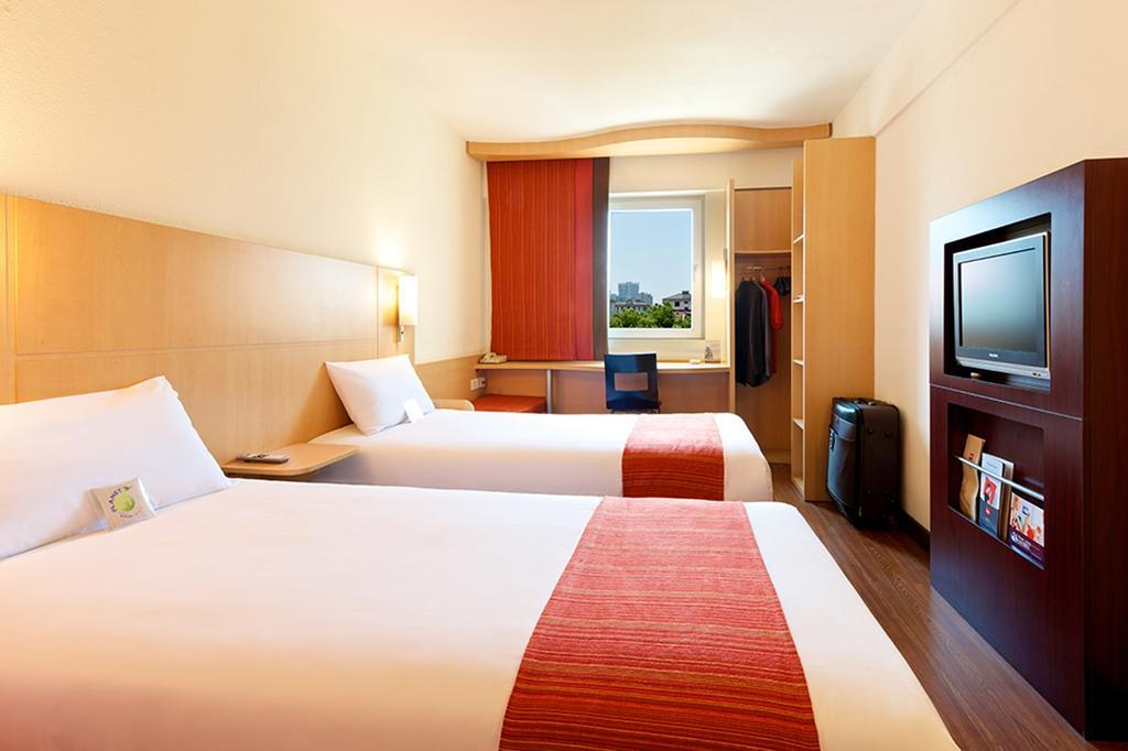 Ibis Leshan City Center Buitenkant foto