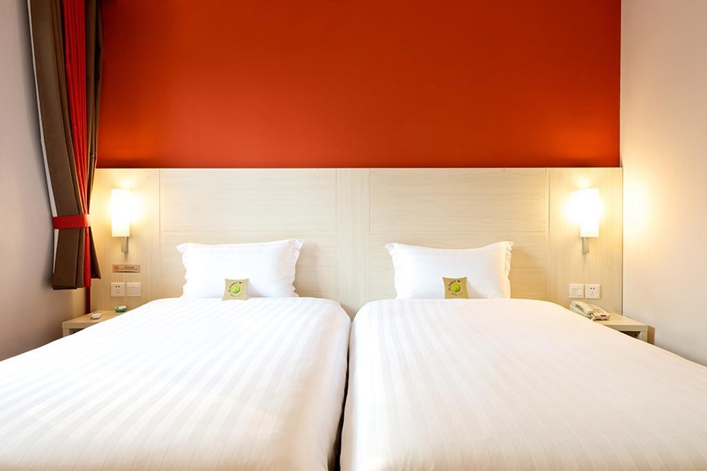 Ibis Leshan City Center Kamer foto