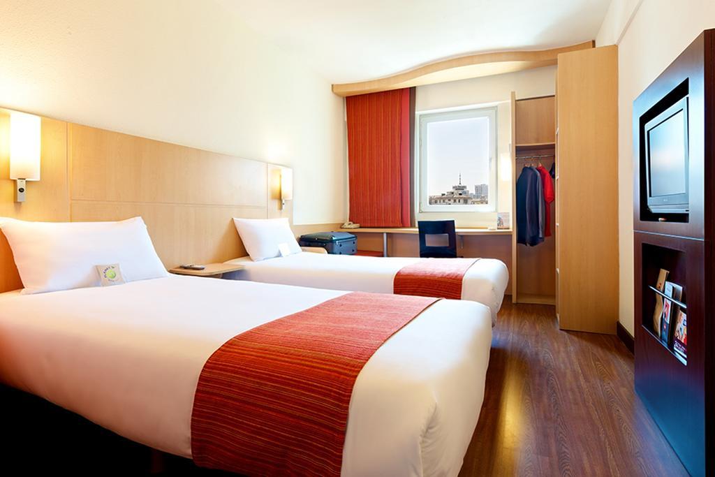 Ibis Leshan City Center Buitenkant foto