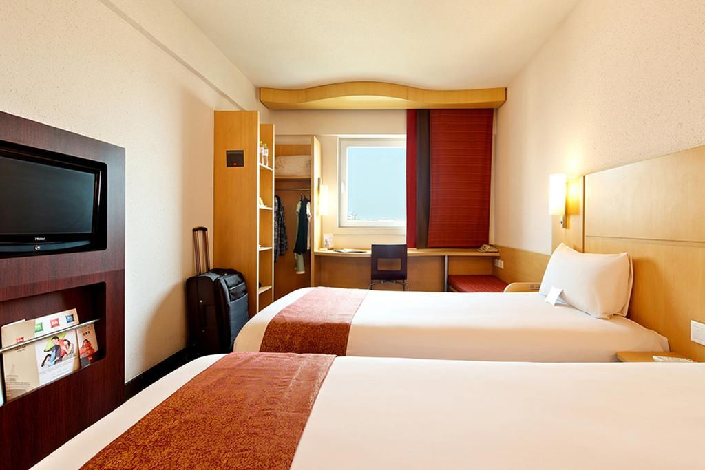 Ibis Leshan City Center Buitenkant foto