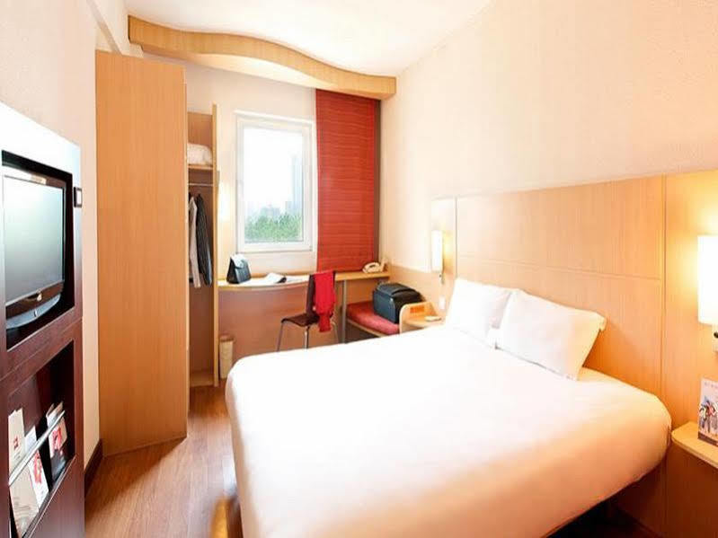 Ibis Leshan City Center Buitenkant foto